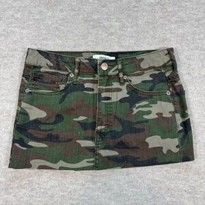 Forever 21 Camo Mini Skirt in Green, Brown, Black